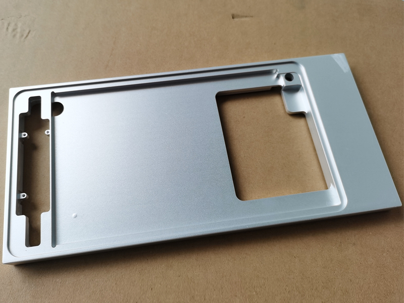 設(shè)備外殼加工中的冷卻與防護(hù)設(shè)計(jì)(機(jī)床加工冷卻方式) 設(shè)備外殼加工中的冷卻與防護(hù)設(shè)計(jì)(機(jī)床加工冷卻方式)(圖1)